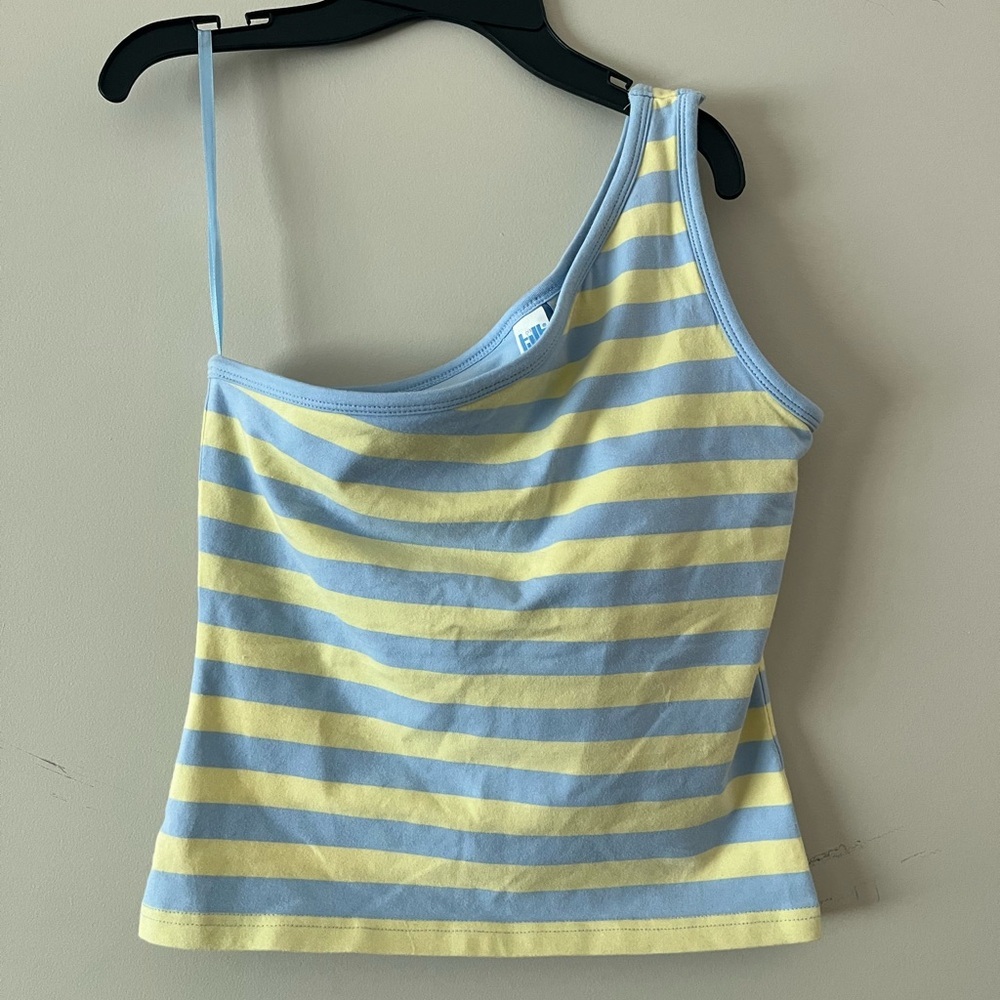 Tilt tank top  size medium